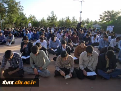 غبار روبی و زیارت عاشورا در مزار شهدا 1