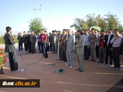 غبار روبی و زیارت عاشورا در مزار شهدا 3