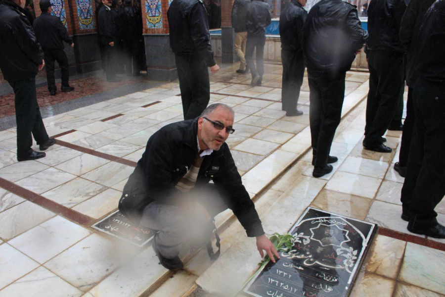 غبار روبی ازمزار شهدا