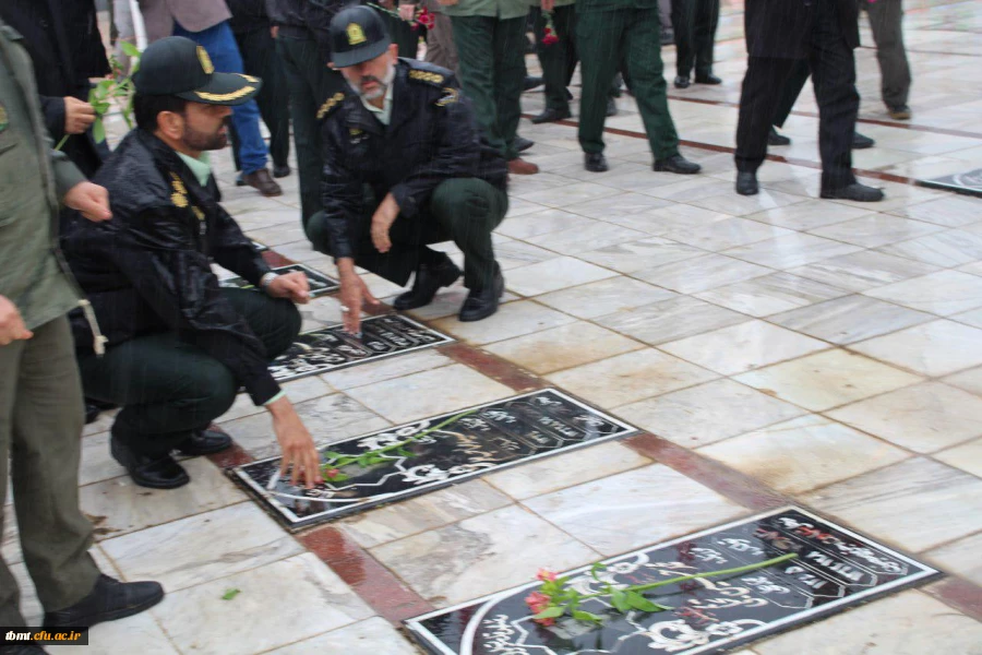 غبار روبی ازمزار شهدا