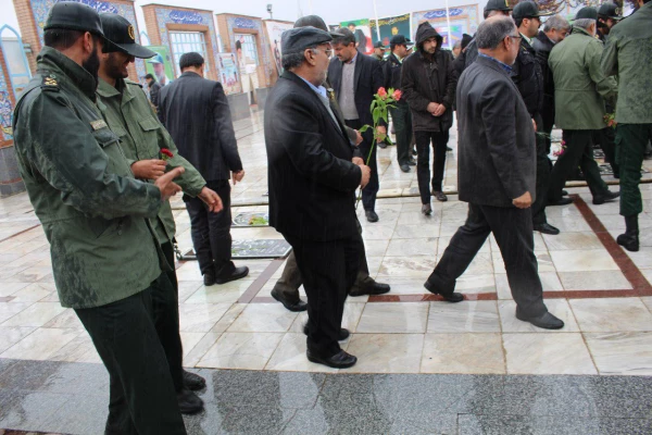 غبار روبی ازمزار شهدا