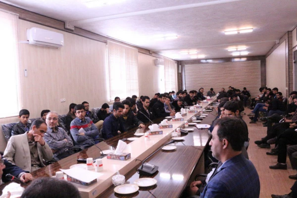 جلسه با مسئول  گزینش