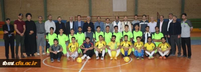 برگزاری بازیهای دوستانه تیم های ورزشی پردیس شهید بهشتی مشهد و واحد شهید رجایی تربت حیدریه در محل سالن شهید برونسی شهرستان تربت حیدریه به مناسبت هفته تربیت بدنی .  2-8-97 ساعت 11