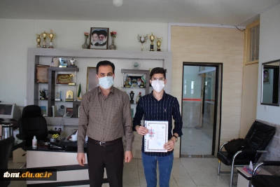 تقدیر نمادین از دانشجویان برتر حوزه فرهنگی، اجتماعی با رعایت دستوالعمل های بهداشتی واحد شهید رجایی تربت حیدریه در آستانه میلاد حضرت علی(ع)