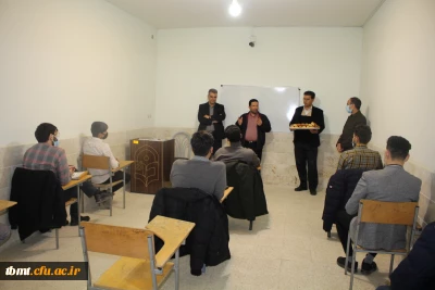 حضور مدیریت واحد شهید رجایی تربت حیدریه  در کلاس درس حضوری دانشجویان ورودی 97 و پخش شیرینی به مناسبت میلاد حضرت علی علیه السلام 25 بهمن ماه1400