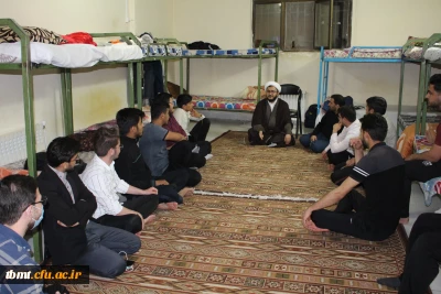 برگزاری ویژه برنامه کافه کتاب با حضور حجت السلام قربانیون در سرای دانشجویی1401.1.22