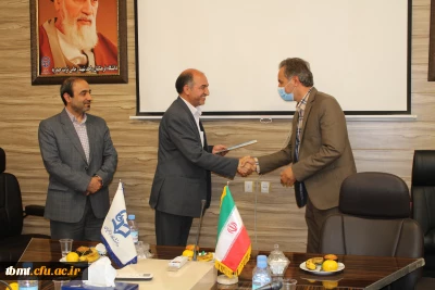 انتصاب مهندس حمید صادق نیا به عنوان مسئول حراست واحد شهید رجایی تربت حیدریه با حضور دکتر دیمه کار مدیریت محترم پردیس های دانشگاه فرهنگیان خراسان رضوی  و جناب آقای امیدی مسئول حراست استان 25 مهر 1401