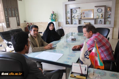  جلسه  برنامه ریزی دوره های آموزشی دبیران مدارس غیر دولتی  متوسطه اول با حضور مدیریت  دانشگاه و کارشناس حوزه مدارس غیر دولتی آموزش و پرورش شهرستان تربت حیدریه 1402.8.7