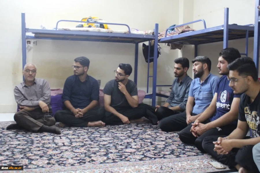 دیدار و گفت وگو صمیمی دکتر روحانی در سرای دانشجویی 4