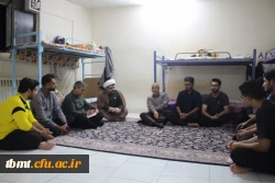 دیدار و گفت وگو صمیمی دکتر روحانی در سرای دانشجویی 5