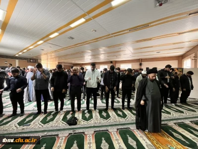 گزارش تصویری برگزاری نماز جماعت ظهر و عصر به امامت حجت الاسلام معلمی امام جمعه محترم شهرستان و همچنین سخنرانی برای دانشجویان جدیدالورود در نمازخانه دانشگاه