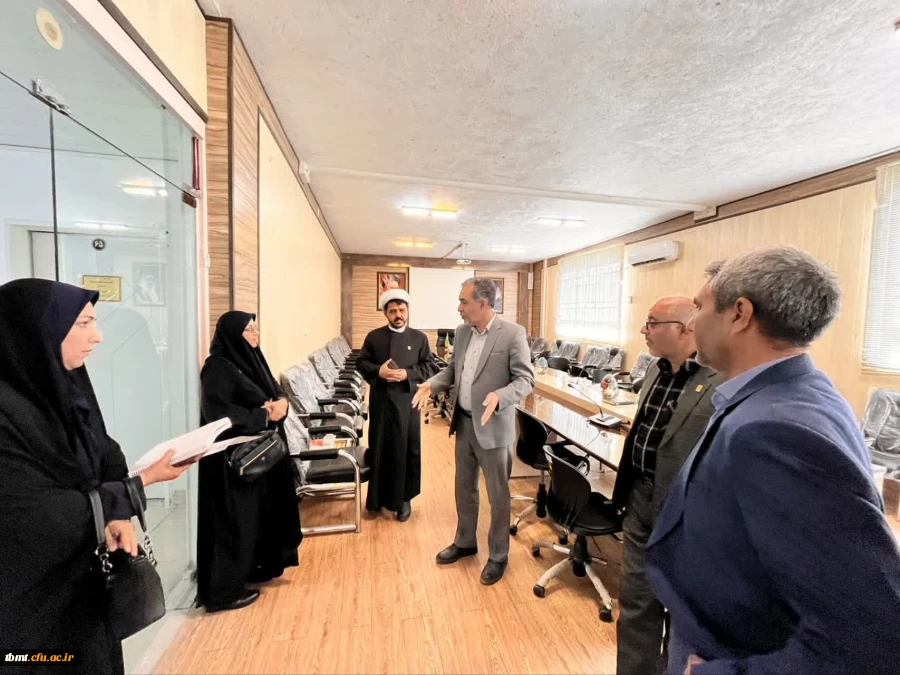 بازدید سرکارخانم دکتر زارع، مدیرکل منابع انسانی دانشگاه فرهنگیان، از واحد های شهید رجایی و امام خمینی تربت حیدریه  5